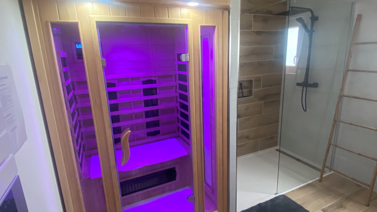 Photo of Others in Le Tourneur