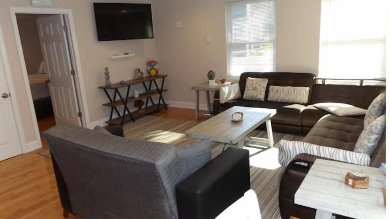 Photo of Livingroom in Miller Place