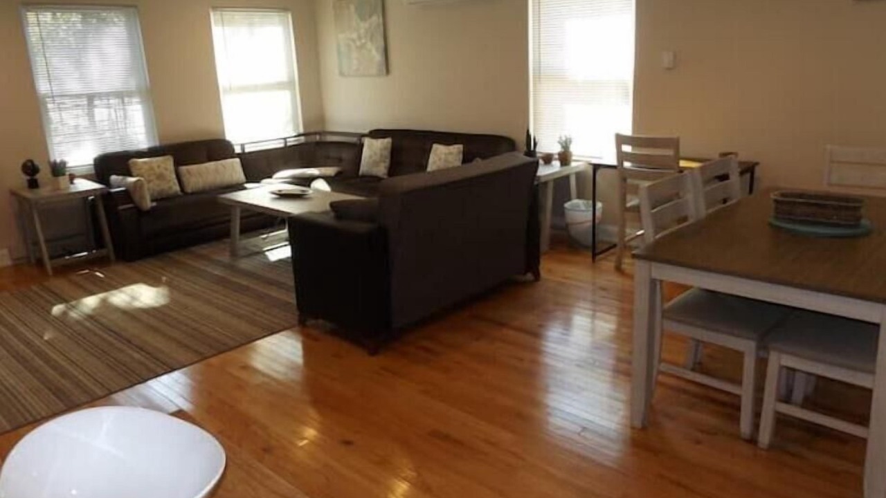 Photo of Livingroom in Miller Place