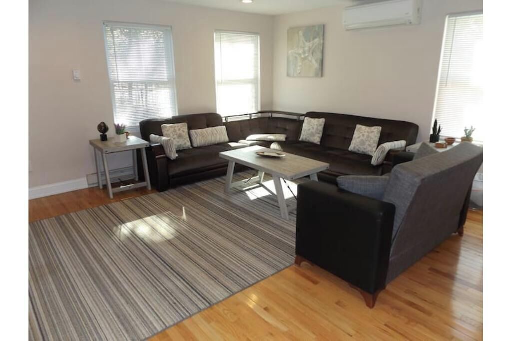 Photo of Livingroom in Miller Place