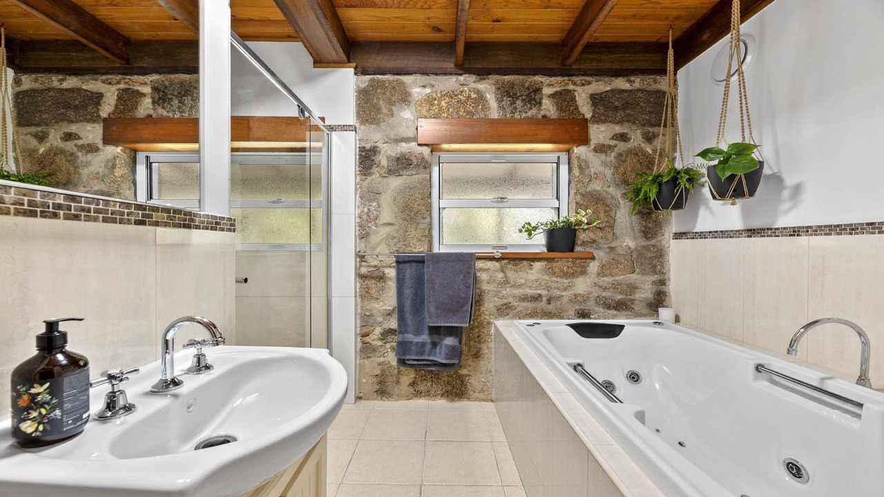 Photo of Bathroom in Beechworth