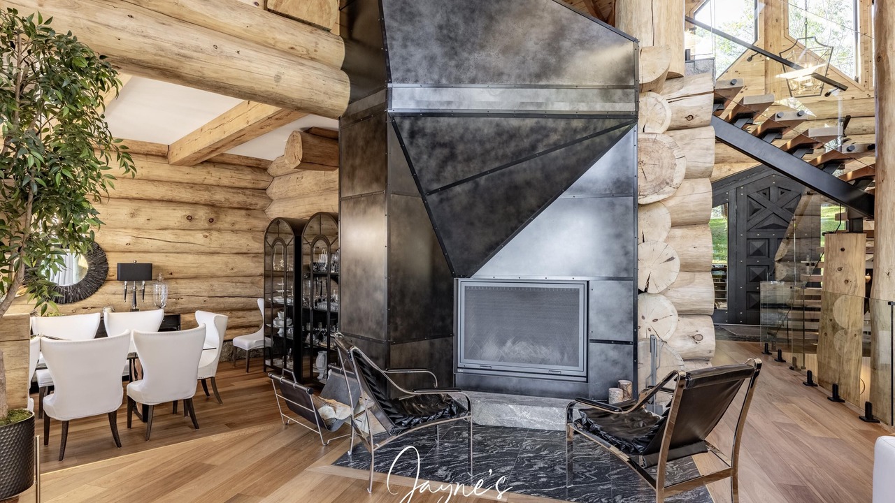 Photo of Livingroom in Gravenhurst