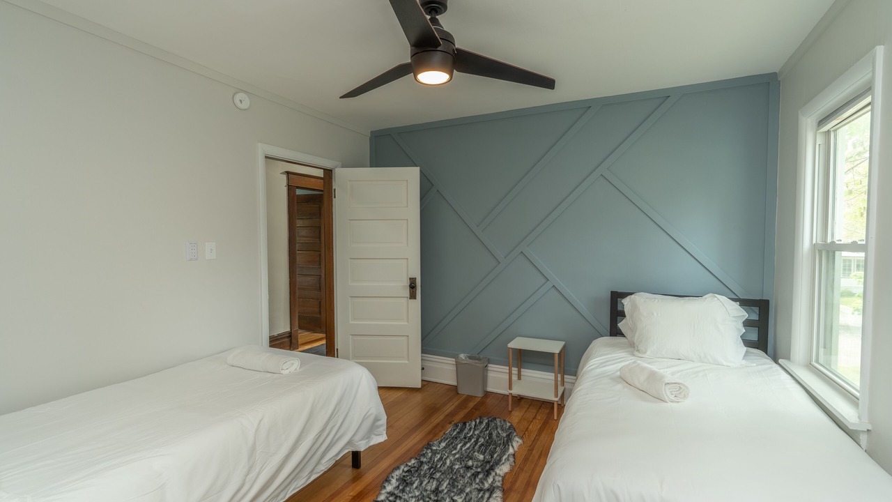 Photo of Bedroom in Lakeside