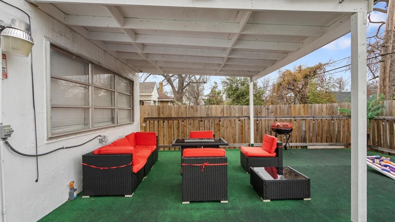 Photo of Patio Balcony in Vollintine-Evergreen