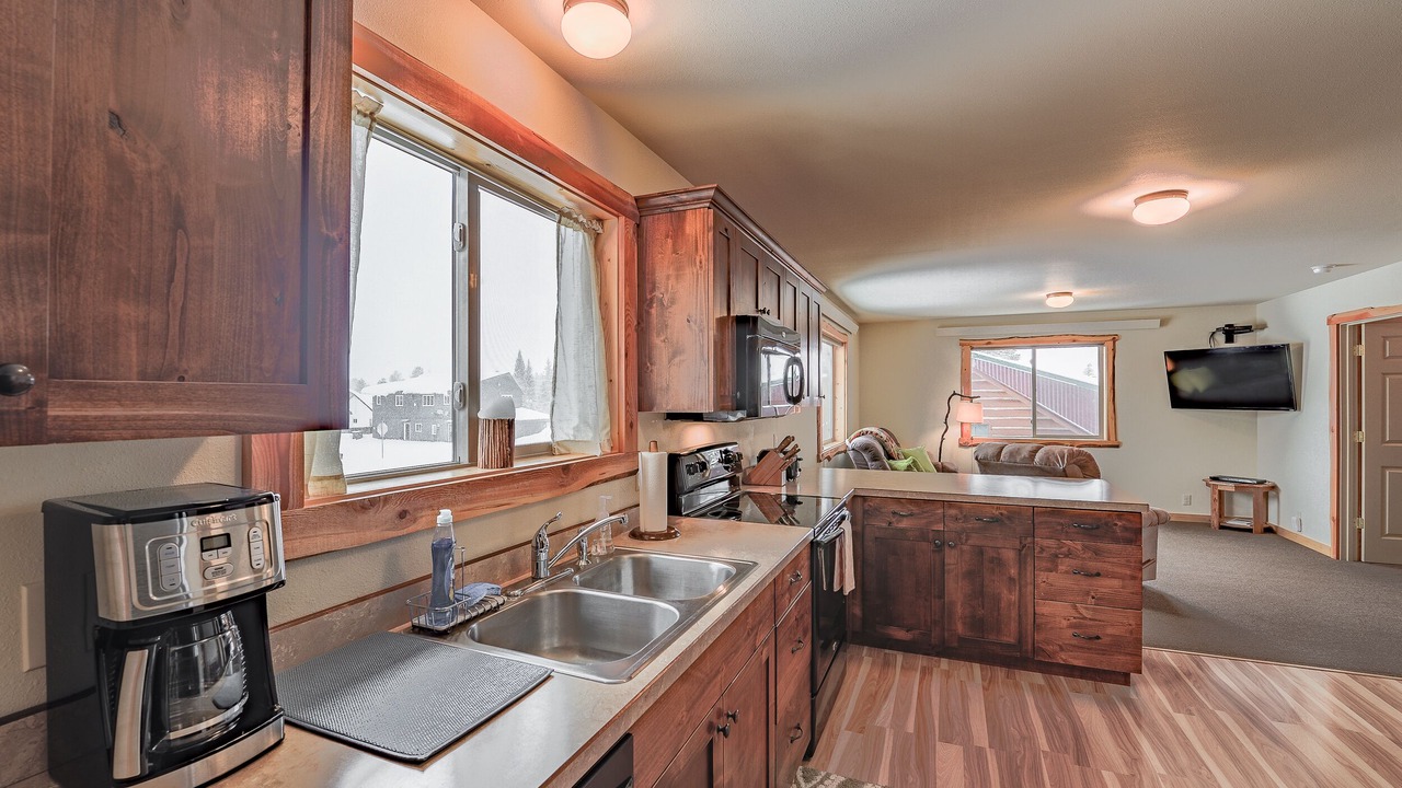 Photo of Kitchen in West Yellowstone