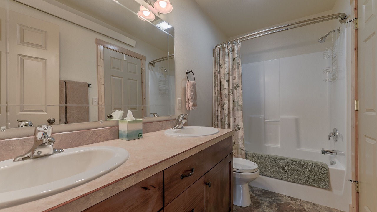 Photo of Bathroom in West Yellowstone