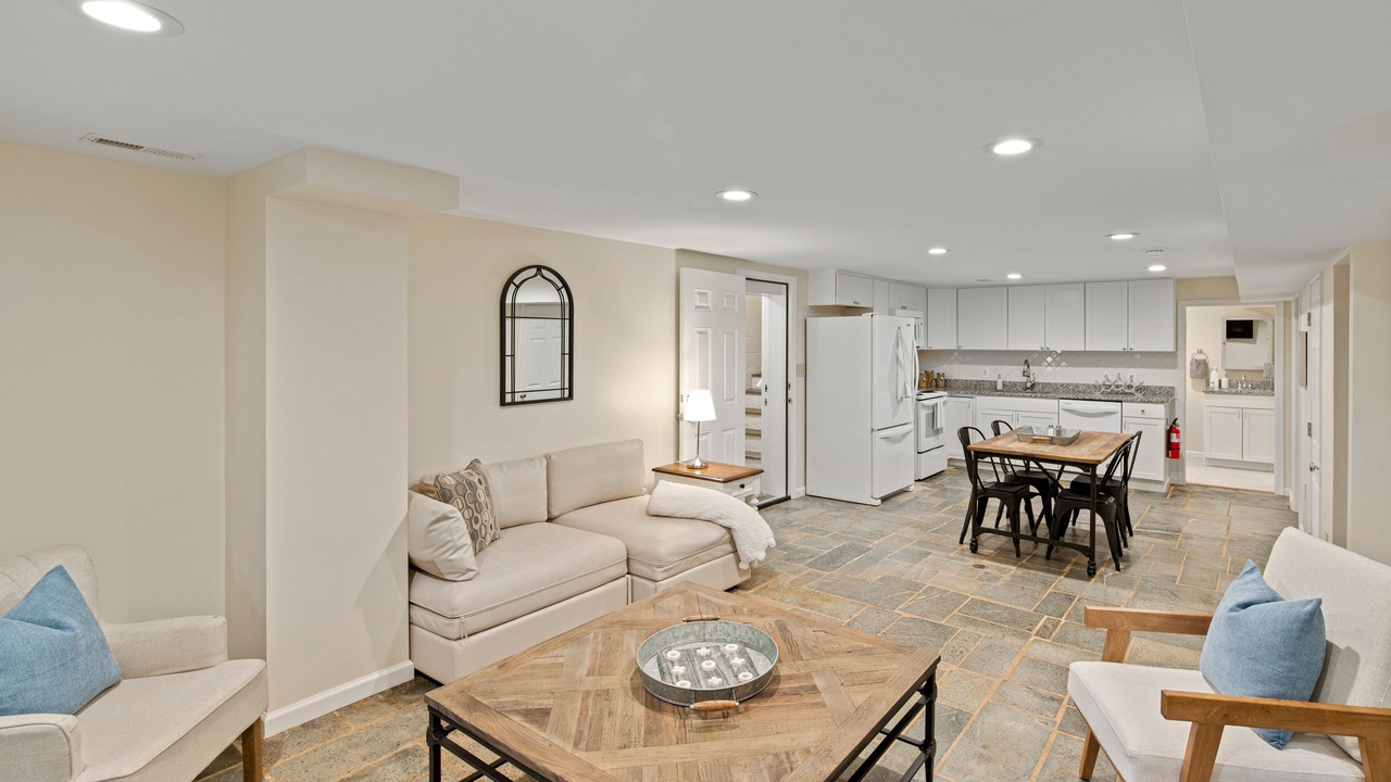 Photo of Livingroom in Cobham