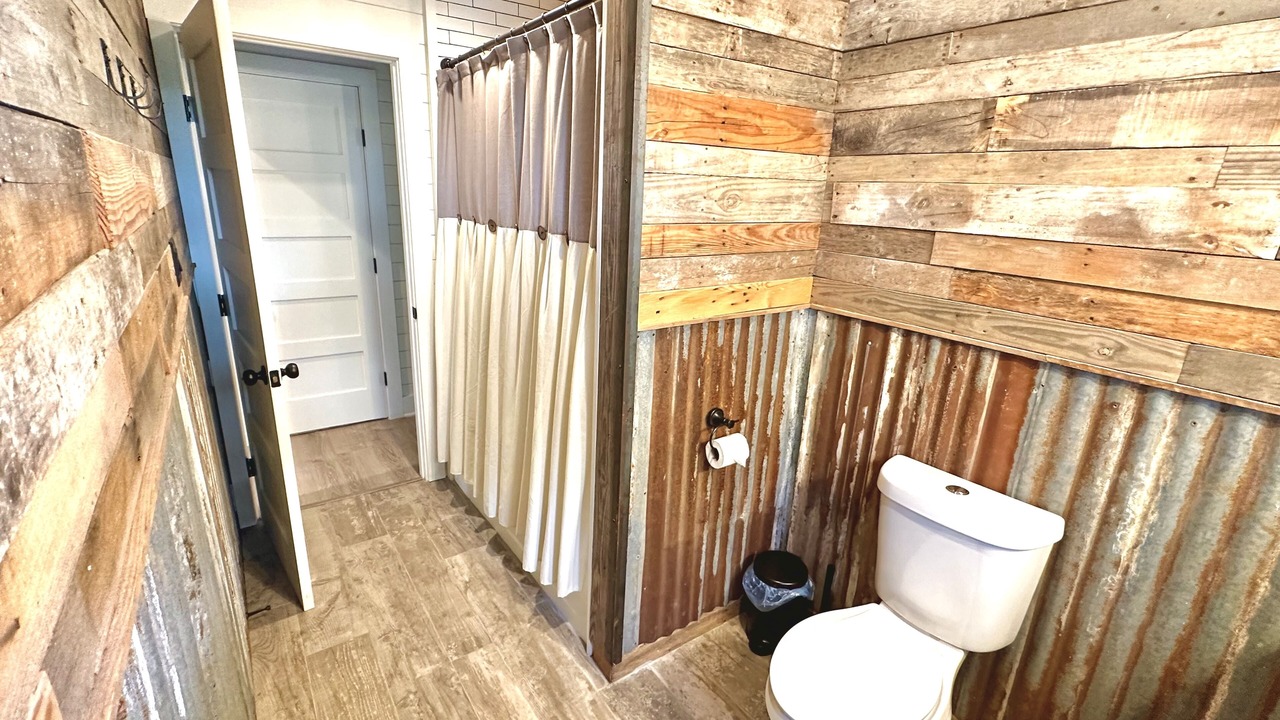 Photo of Bathroom in Telegraph