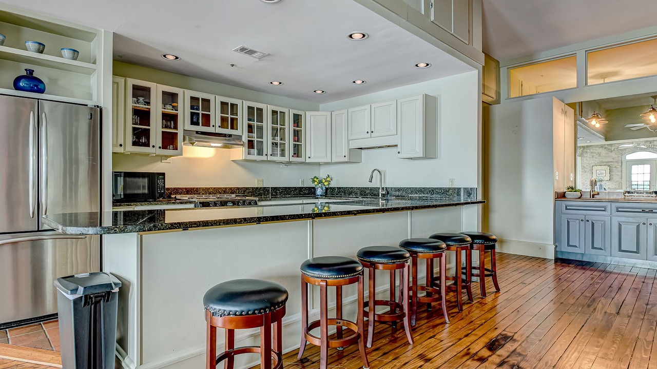 Photo of Kitchen in Historic District - North