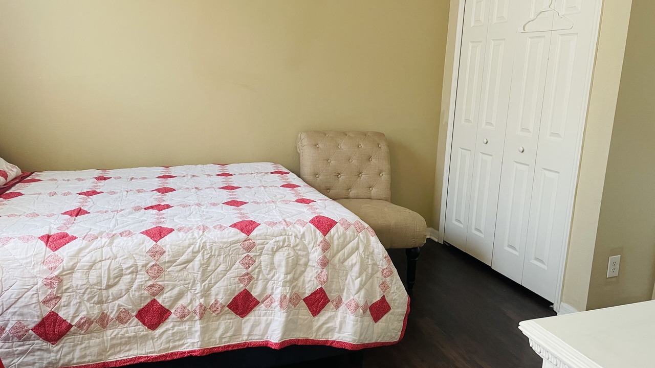 Photo of Bedroom in Vista East