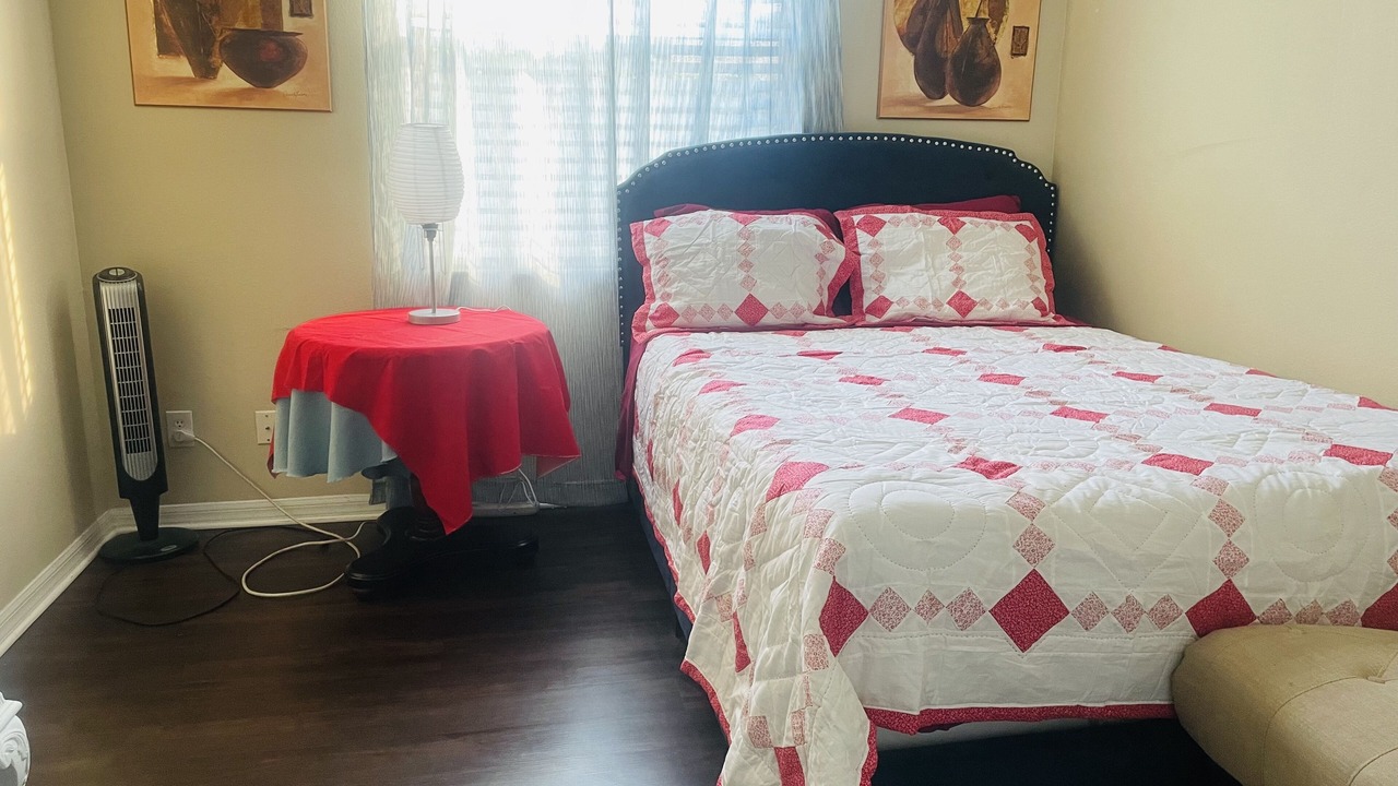 Photo of Bedroom in Vista East