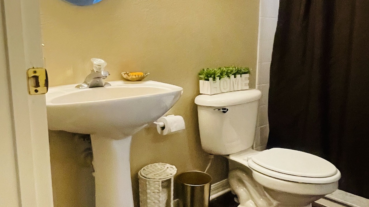 Photo of Bathroom in Vista East
