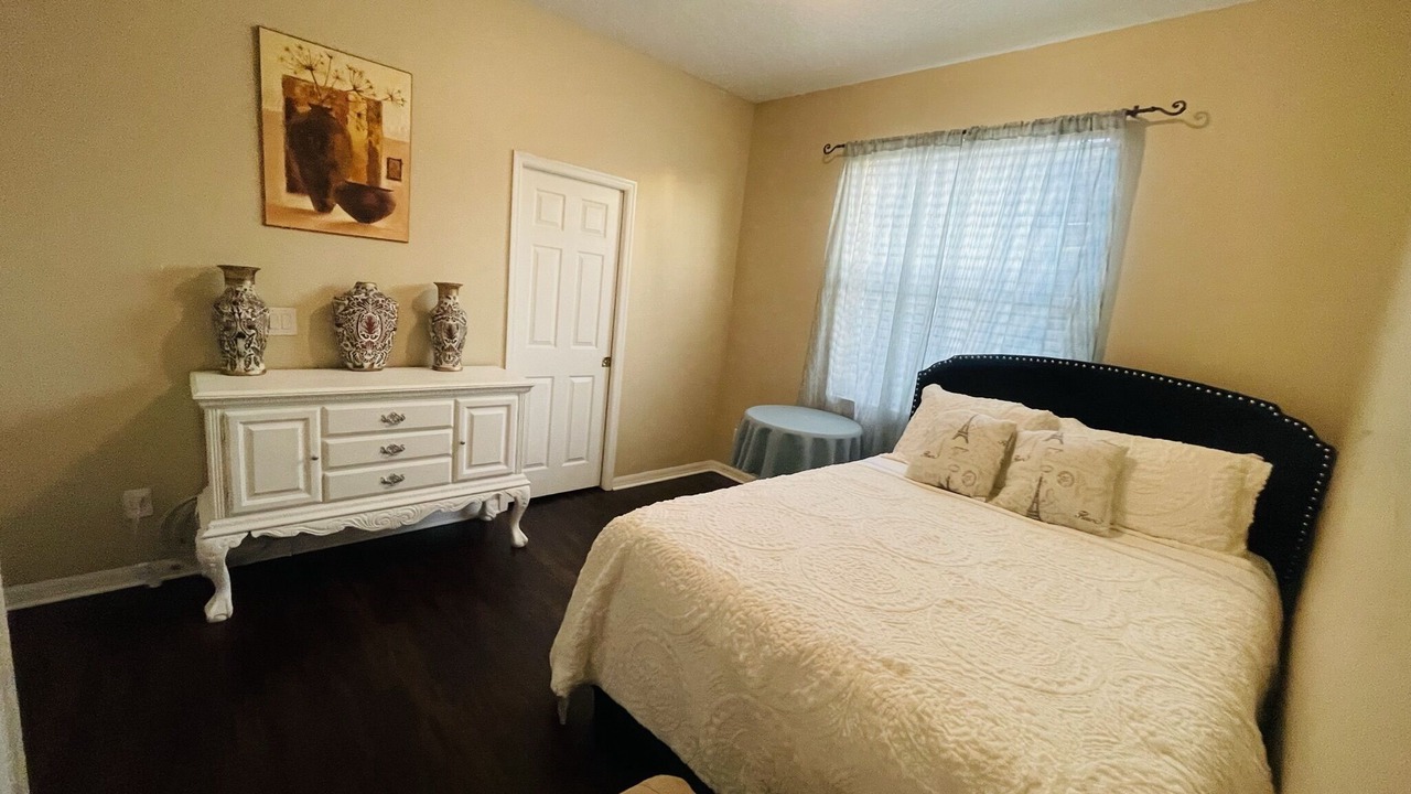 Photo of Bedroom in Vista East