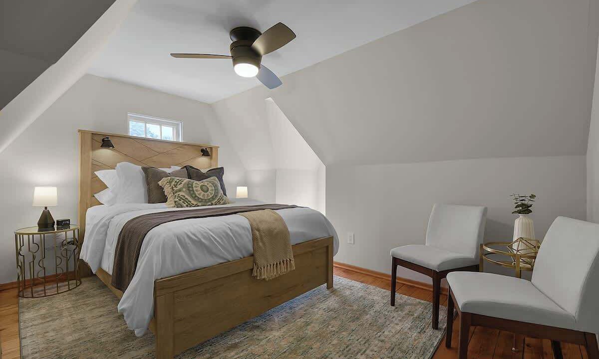 Photo of Bedroom in St. Charles Historic District