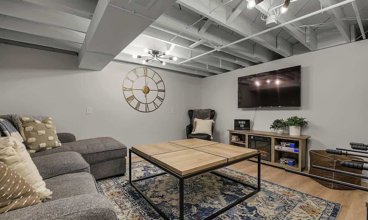 Photo of Livingroom in St. Charles Historic District