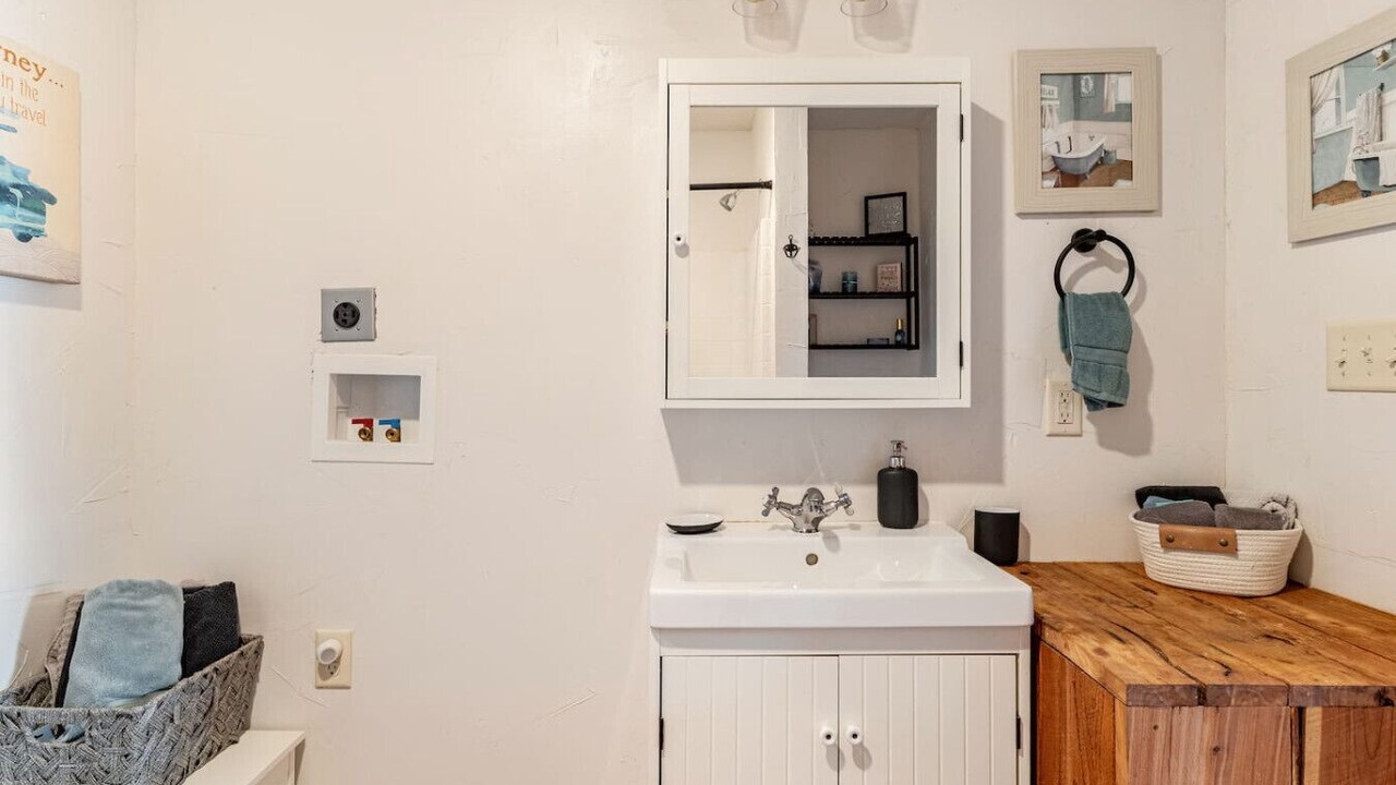 Photo of Bathroom in Flint