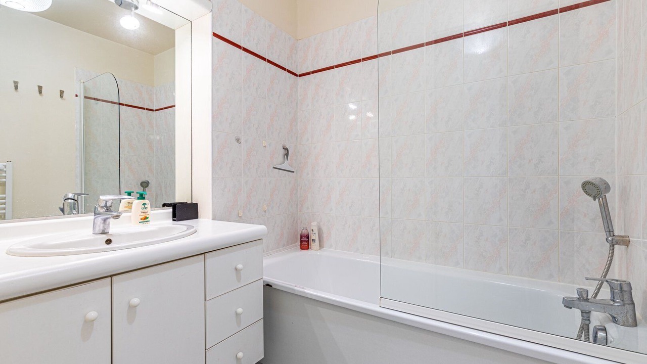 Photo of Bathroom in Quartier de la Salpetriere