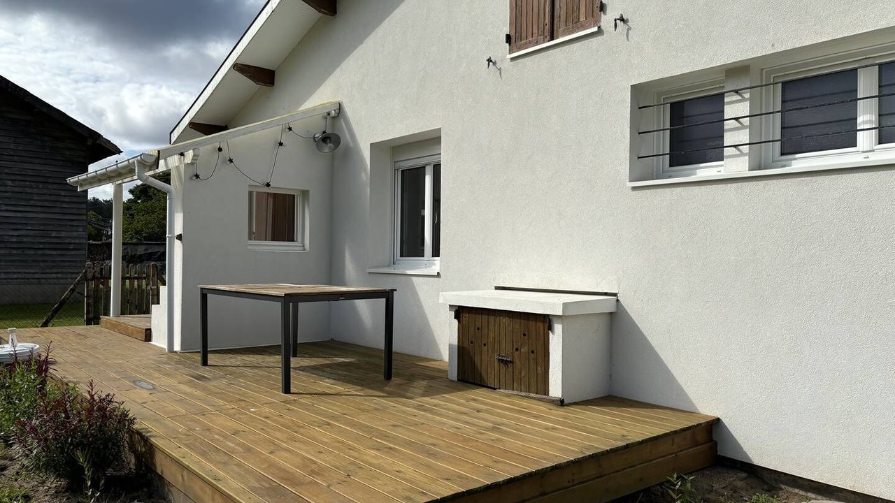 Photo of Patio Balcony in Saint-Paul-en-Born