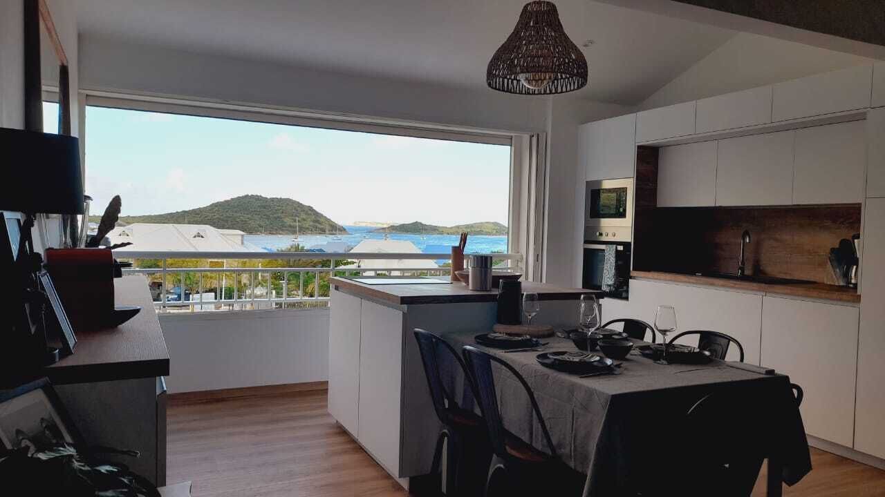 Photo of Others in Cul de Sac