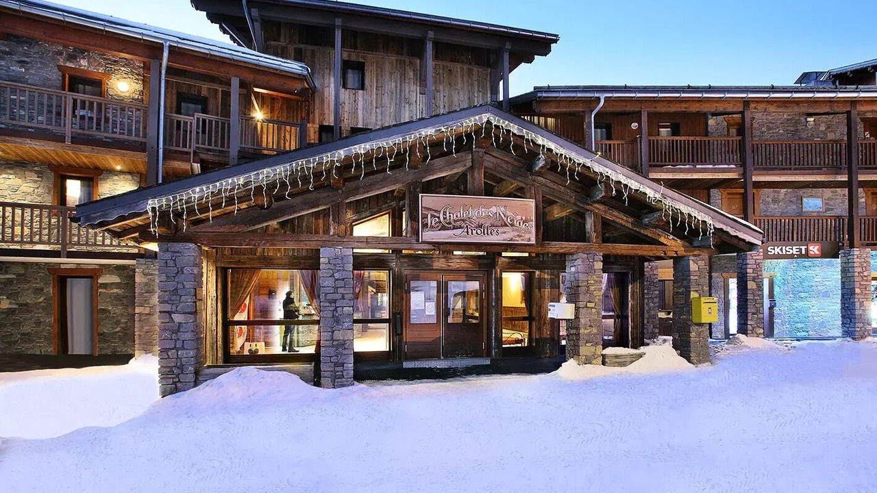 Photo of Outdoor in Arc-2000