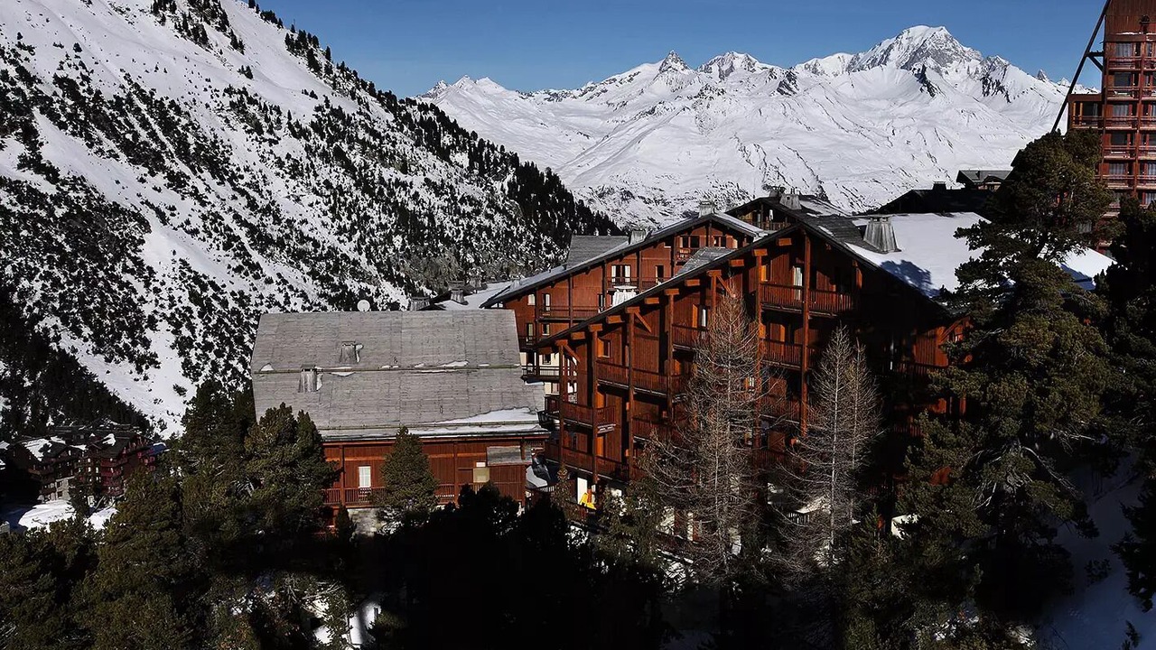 Photo of Outdoor in Arc-2000