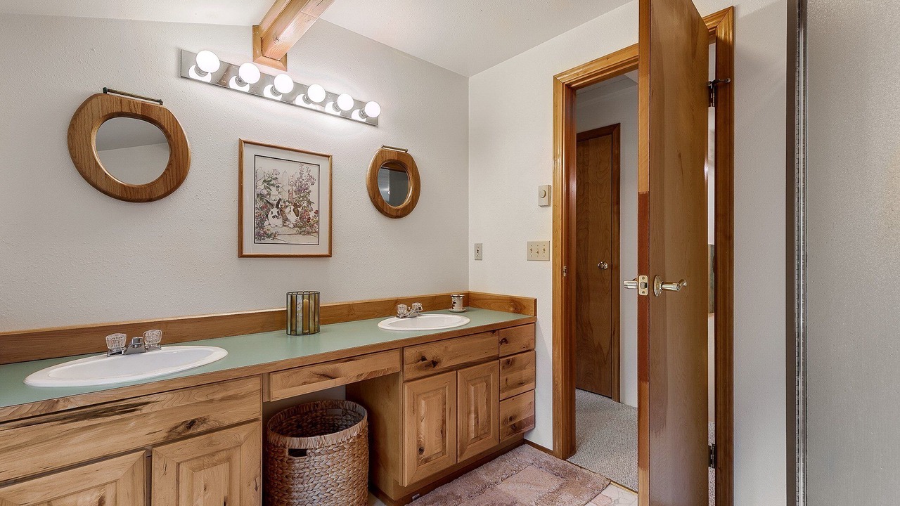 Photo of Others in Baring