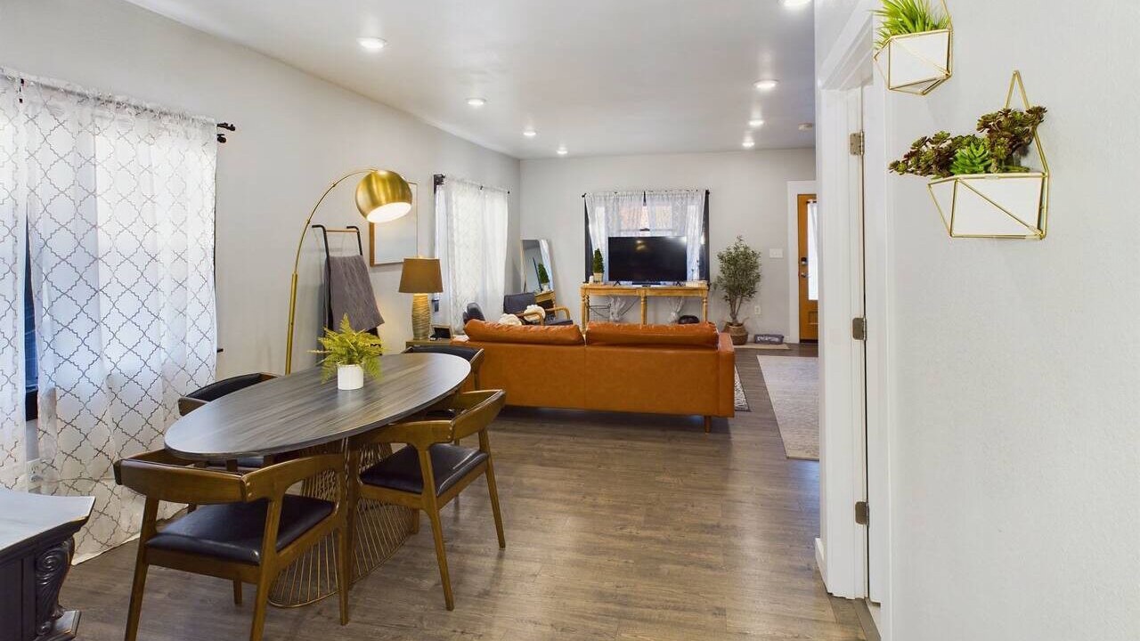 Photo of Others in Albany