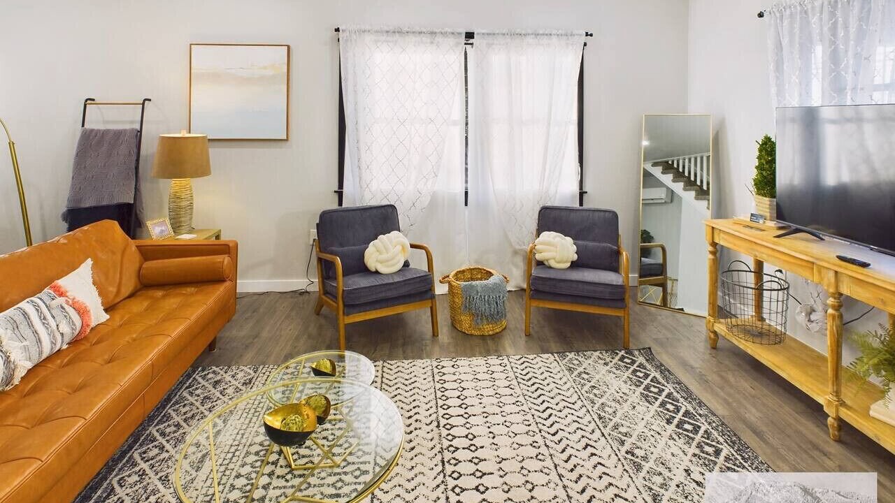 Photo of Livingroom in Albany