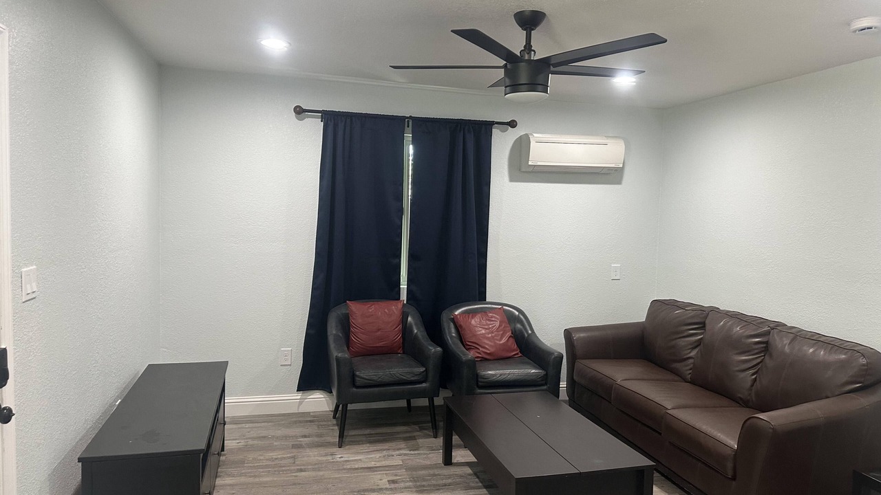 Photo of Livingroom in Southeastern Sacramento