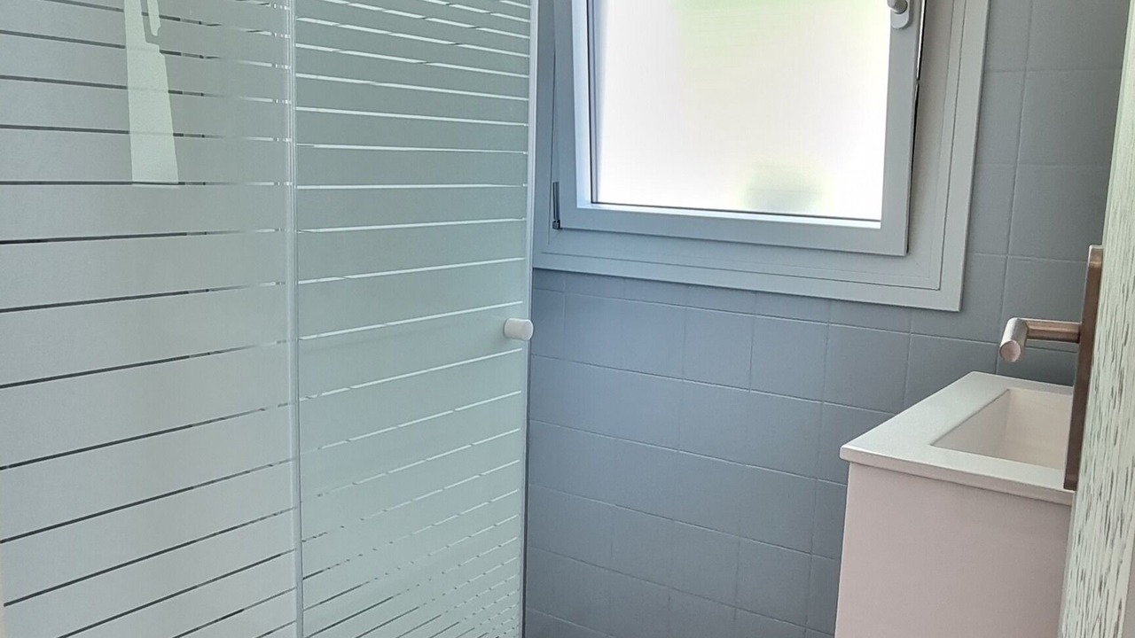 Photo of Bathroom in Larcat