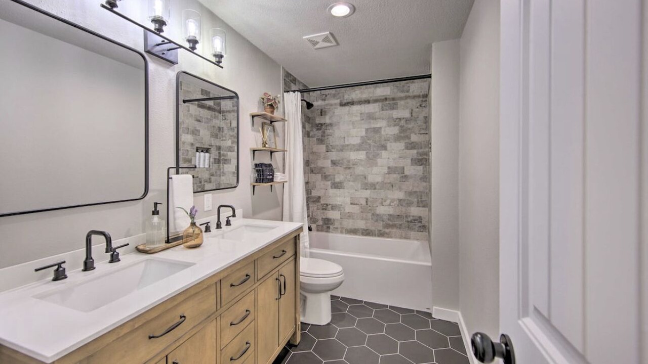Photo of Bathroom in Henderson County
