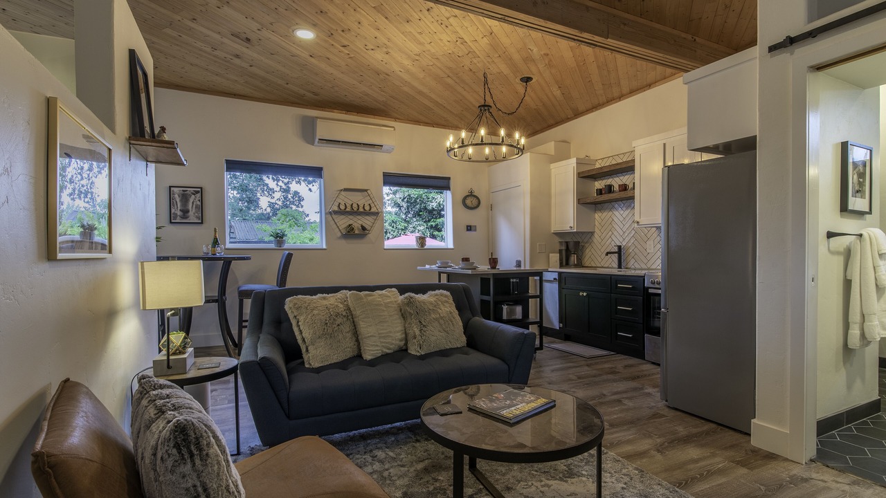 Photo of Livingroom in South Hills