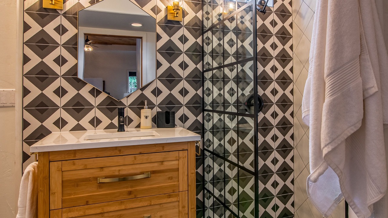 Photo of Bathroom in South Hills