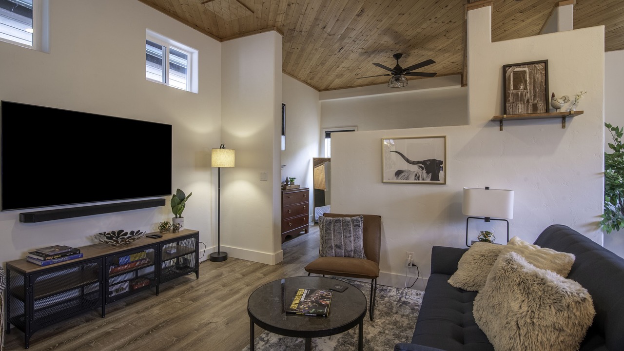 Photo of Livingroom in South Hills