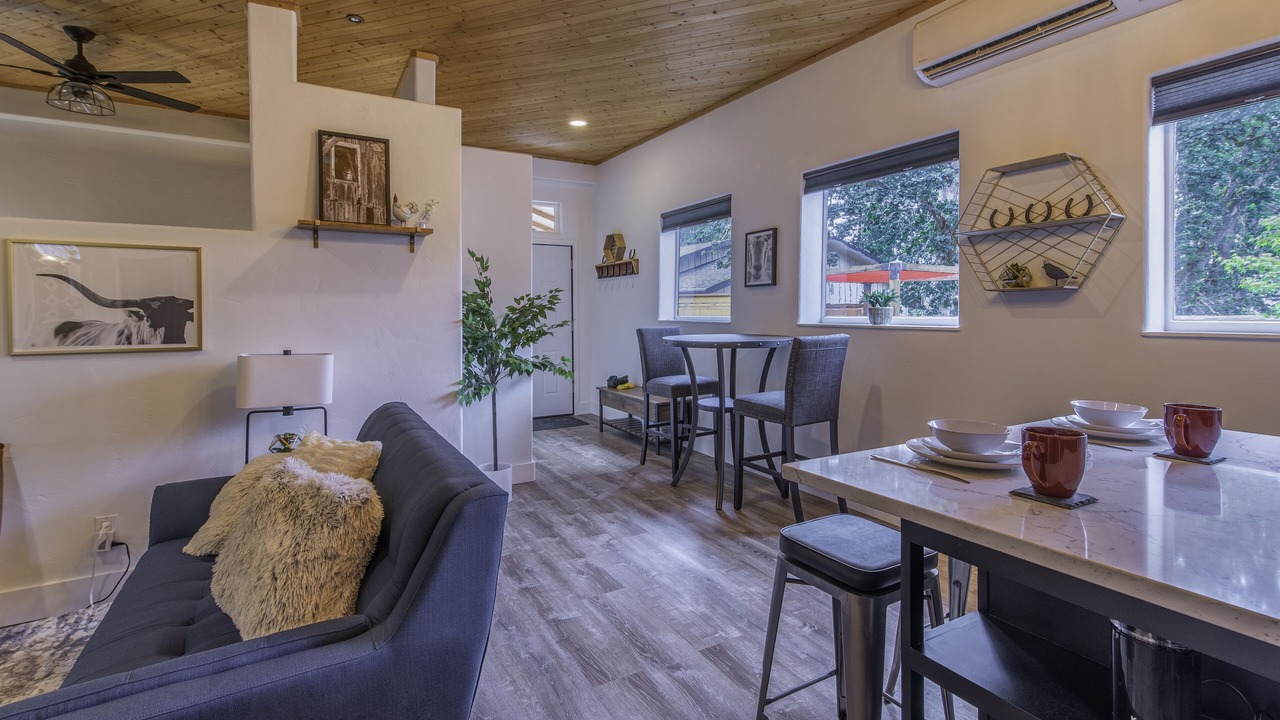 Photo of Livingroom in South Hills