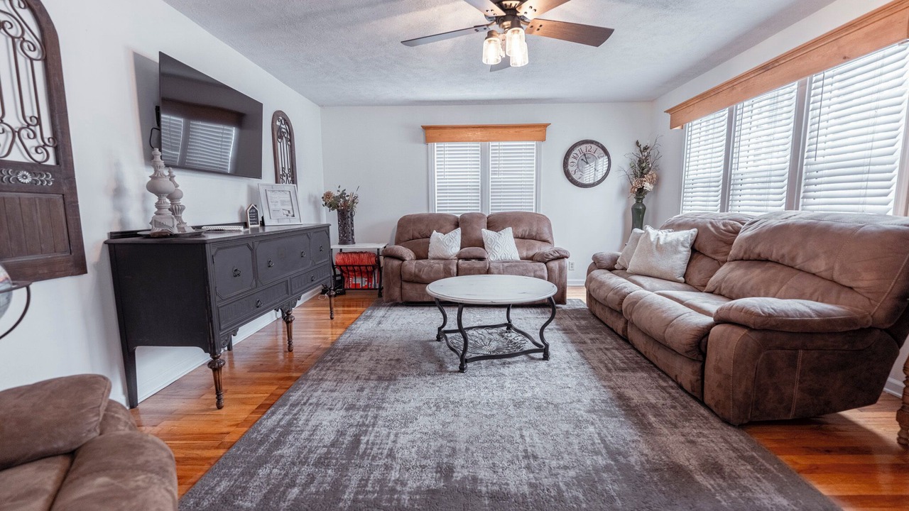 Photo of Livingroom in Lindsborg