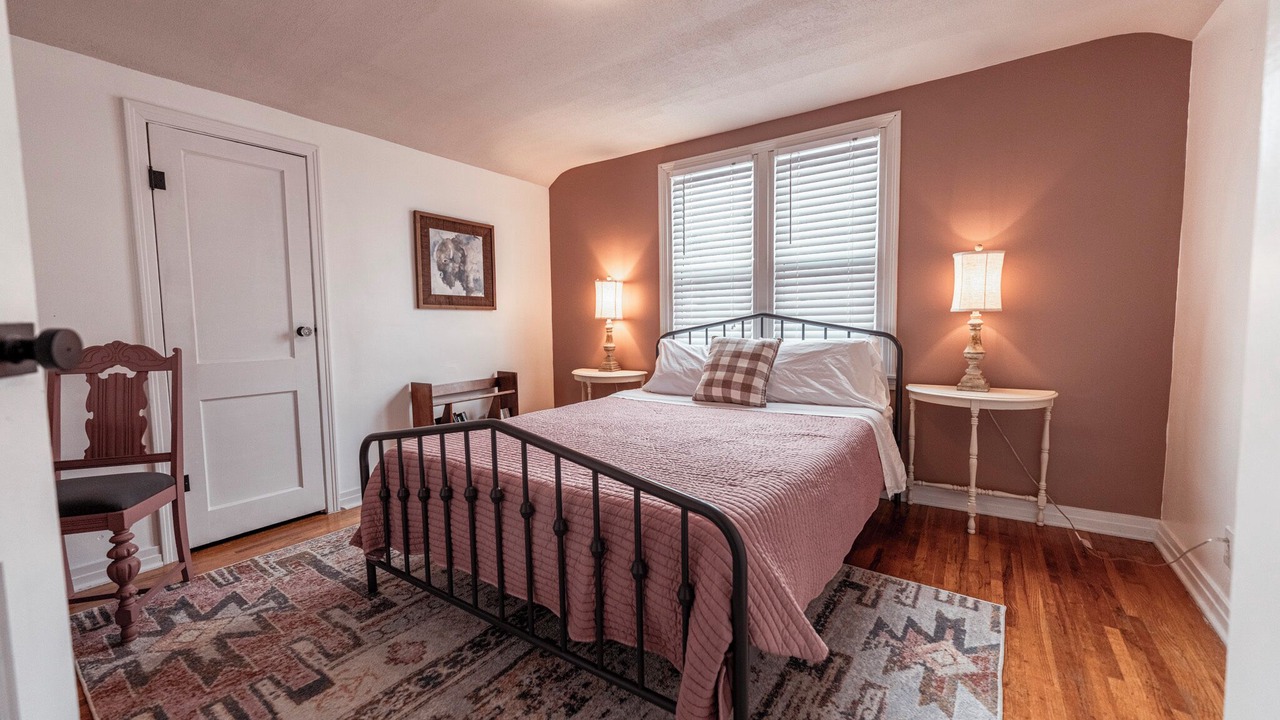 Photo of Bedroom in Lindsborg