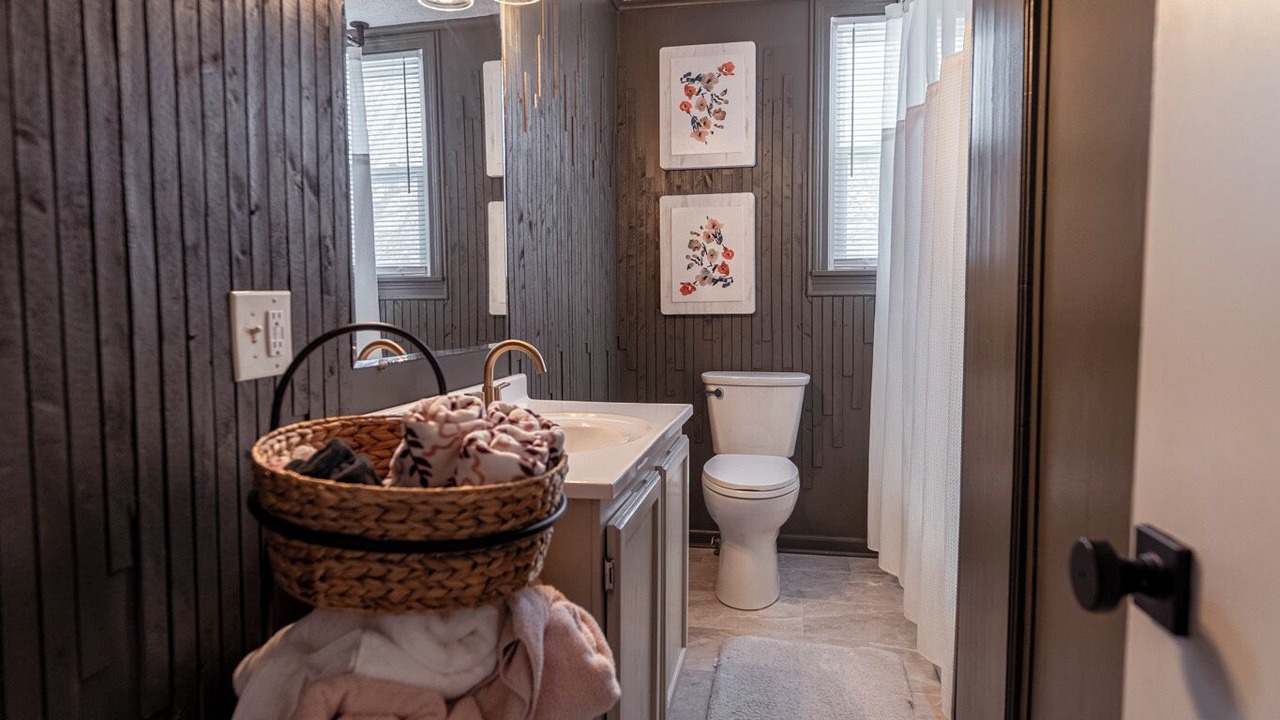 Photo of Bathroom in Lindsborg