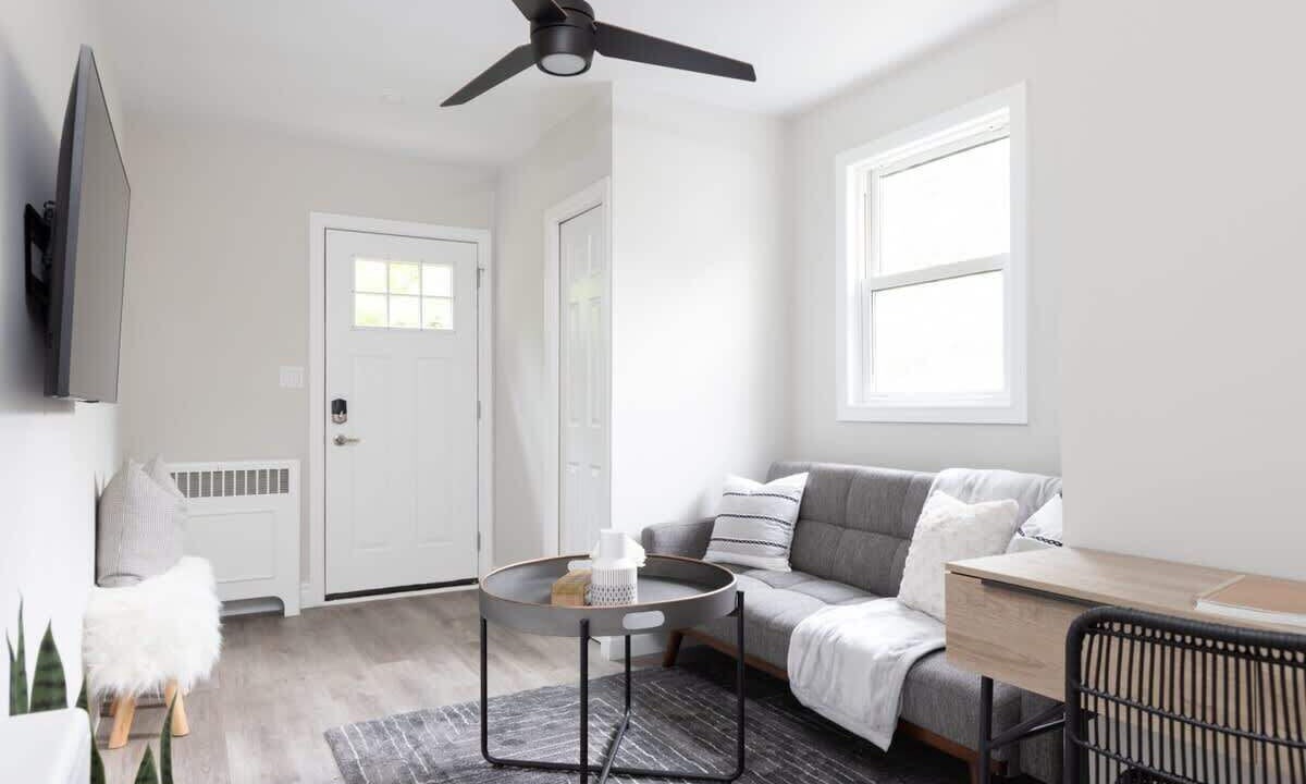 Photo of Livingroom in Old Town Historic District