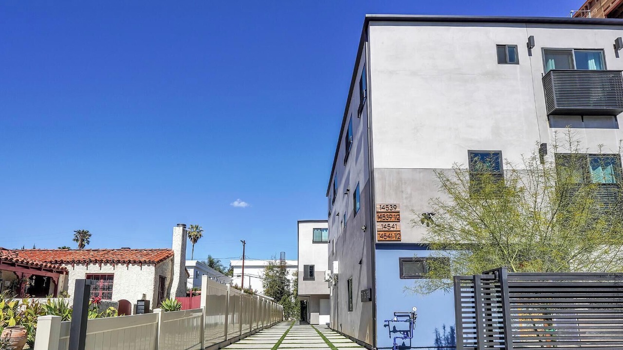 Photo of Outdoor in Sherman Oaks