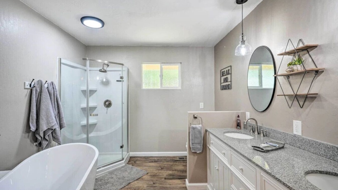 Photo of Bathroom in Glencoe