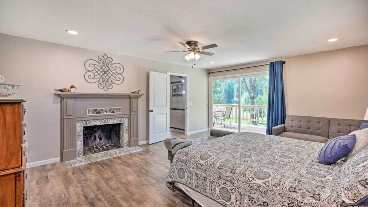 Photo of Bedroom in Glencoe