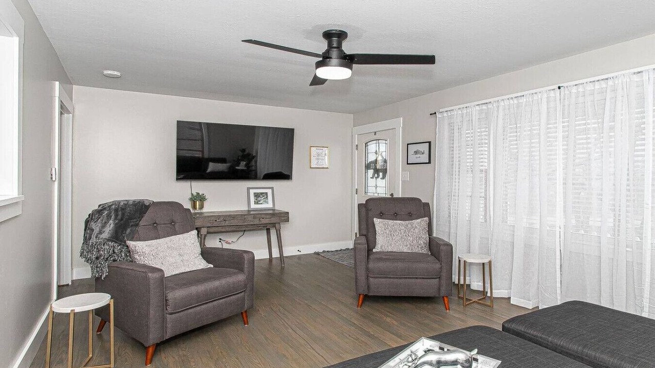 Photo of Livingroom in Ashley Oaks
