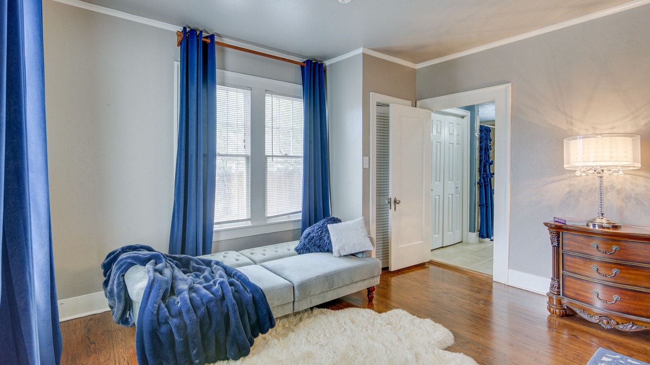 Photo of Livingroom in Tyler