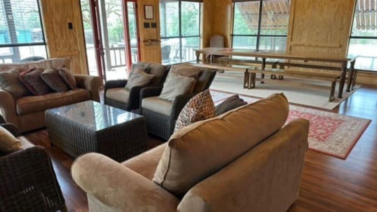 Photo of Livingroom in Quinlan