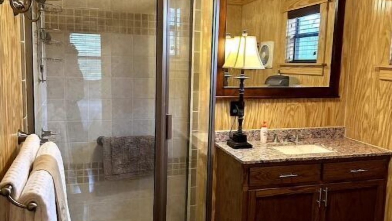 Photo of Bathroom in Quinlan