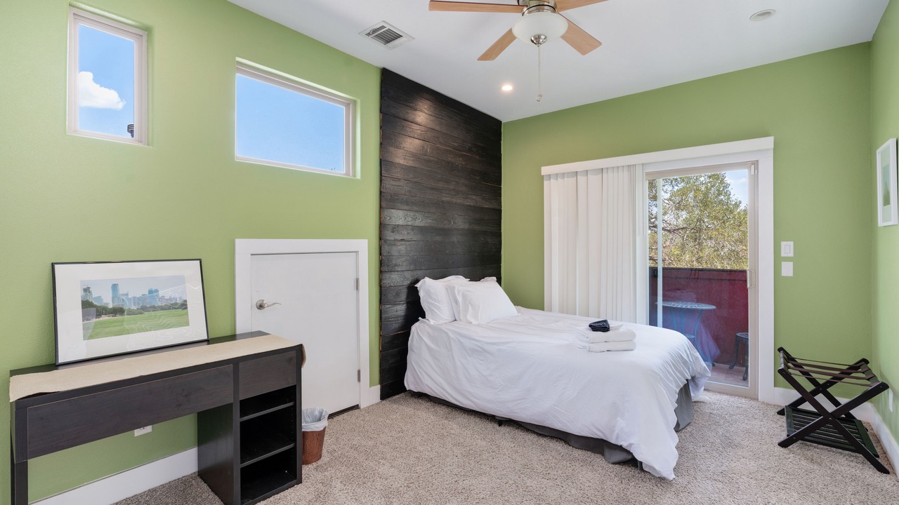 Photo of Bedroom in Rosewood