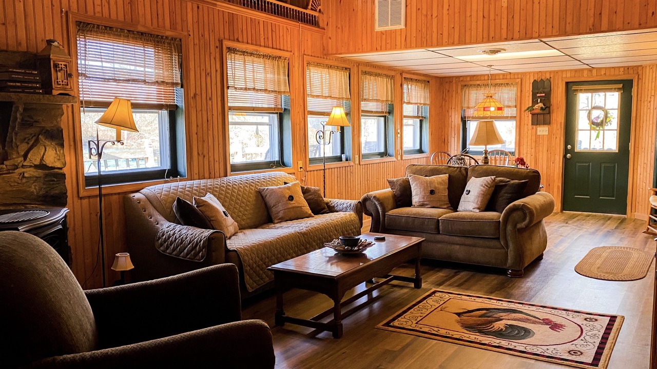 Photo of Livingroom in Laurelton