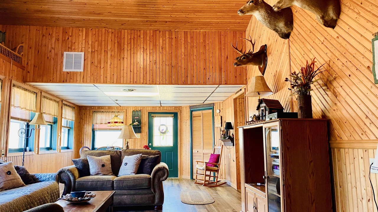 Photo of Livingroom in Laurelton