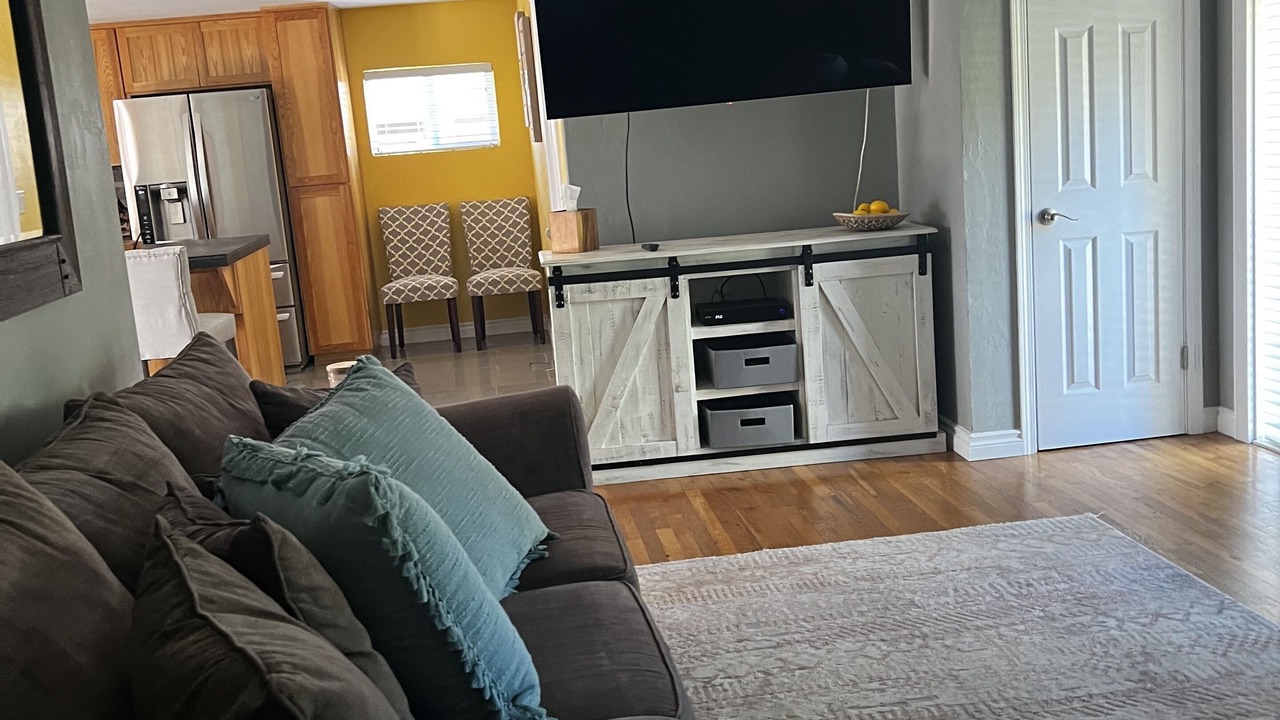 Photo of Livingroom in Southeast Eugene